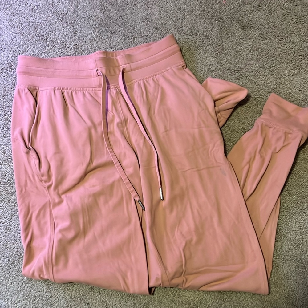 Lululemon sweats